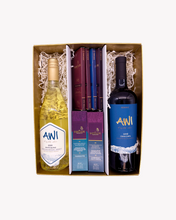 Load image into Gallery viewer, #3 Gift Basket: 6 Chocolate Bars + 4 Chocolate Tablets + Awi Gran Corte 2018 (90pts James Suckling)+ White Blend 2019